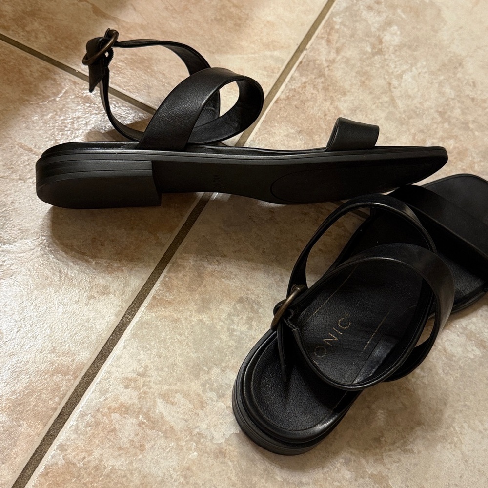 Vionic Black Strappy Sandals - Picture 6 of 8